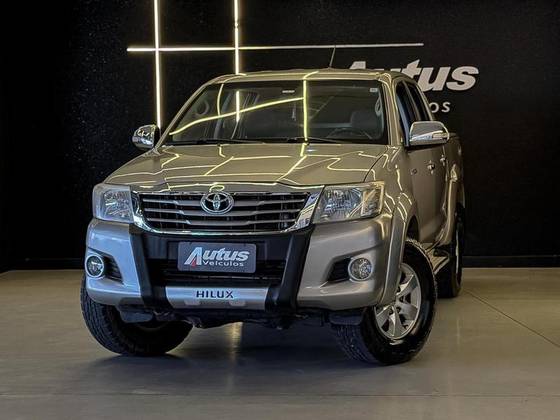 TOYOTA HILUX 2.7 SRV 4X4 CD 16V FLEX 4P AUTOMÁTICO TOYOTA HILUX 2.7 SRV 4X4 CD 16V FLEX 4P AUTOMÁTICO